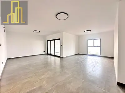 Sea View | Luxurious Apartment 4BHK | With 5 Bathroom and 2 Balconies