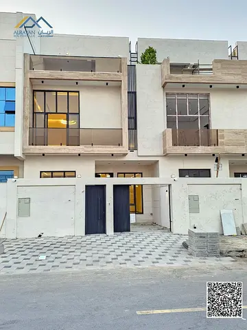 Luxury townhouse villa for sale in Ajman, Al Yasmin area. Super deluxe finishing. 🔥🔥 The villa is in an excellent location on the Sheikh Mohammed Bi