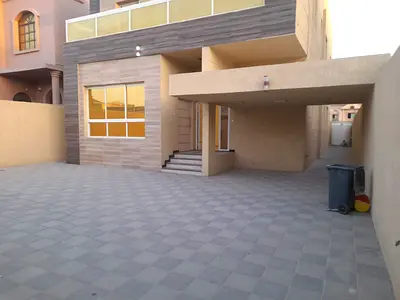 تملك فيلا بالمياه والكهرباء والمكيفات بشارع قار تصميم اوروبي حديث من ارقى التشطيبات الشخصيه تملك حر للجميع