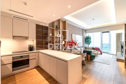Stunning Apt | Fully Upgraded | Safa Park View