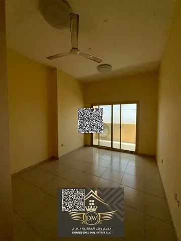 Two bed room double balcony with parking neat and cleaned apartment for rent
