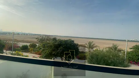 فيلا للإيجار السنوي سكني تجاري بمنطقة الزوراء 5الف قدم
