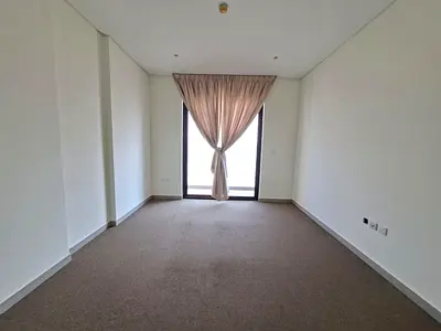 No deposit no comeshan 12chk pymant with parking 2bhk 2balcony 2wachroom prim location aljada out sid