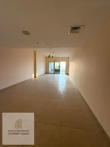Golden Opportunity for Sale: 3-Bedroom Apartment with Living Room in Al Khan
