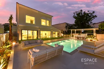 4 Bed + Study with Skylight Kitchen