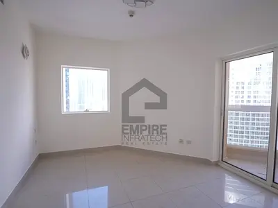 Vacant | Multiple Cheques | Renovated | Lake View