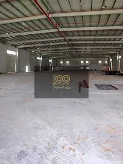 Excellent warehouse in Umm Al-Tha'oub, 34 thousand square meters, 260 electricity