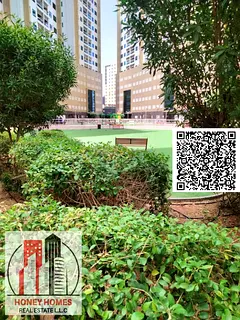 Higher floor 2 bedroom apartment for sale in pearl towers , 400k AED ONLY