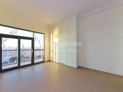 Creek Water Views | Spacious | Maids Room
