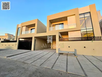 Own a villa with 4 master bedrooms, high-end finishing, on a main street close to all services. Freehold ownership for all nationalities.