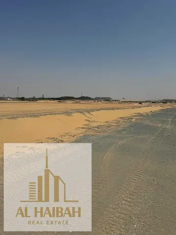 للبيع أرض سكنية مميزة في منطقة البليدة، موقع استراتيجي بالقرب من جامع ومرافق خدمية وحديقة، وعلى شارعين أحدهما بعرض 36 متر.