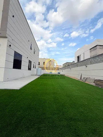 للبيع فيلا في منطقه الحوشي ضاحيه البديع اماره الشارقه