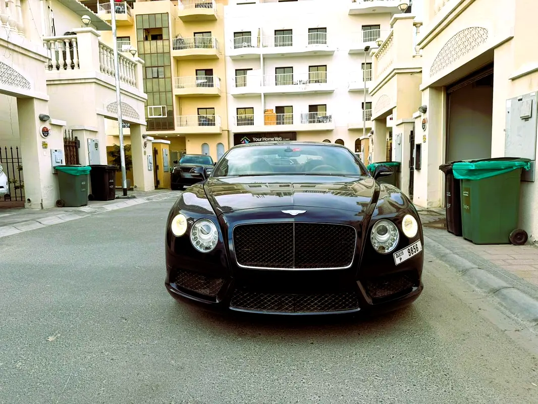 Bentley Continental 2013 — photo 1 of 9