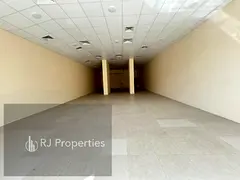 30 days free On the road luxury shop very prime lecation business area only jest 140k