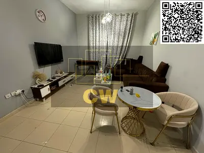 شقة واسعة مكونة من غرفة نوم واحدة وحمام واحد وجاهزة للسكن في موقع مميز