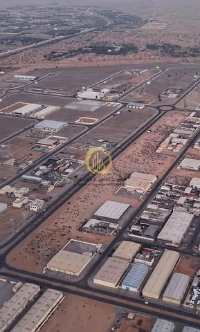 Land for sale in the highly sought-after Al Sajaa Industrial Oasis, measuring 27,000 sq ft, on a main road. Installments available for 11 years. Freeh