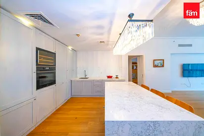 Fully Renovated & Furnished 1BR | Palm
