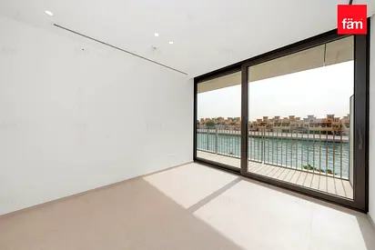 Prime Location Super Luxury Full Canal View