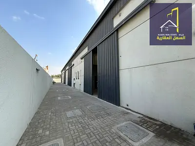 للبيع عقار صناعي داخل الصجعه القديمه اماره الشارقه
