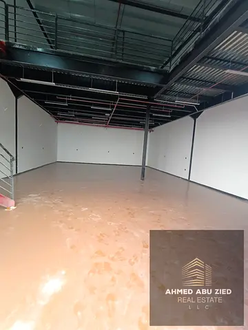 4 warehouses for annual rent in Al Jurf Industrial Area 1 on a main road near the Dubai and Sharjah exit, large spaces and high electricity.
