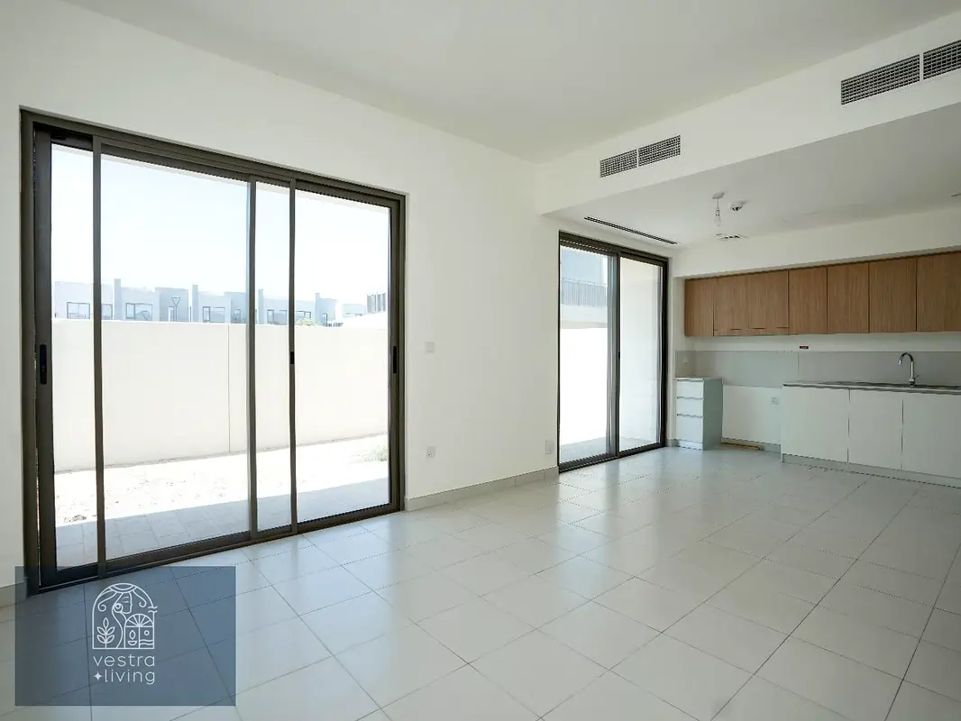 Brand New | Single Row | Unfurnished | Direct to Pool |