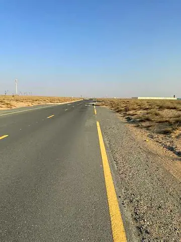 للبيع أرض تجارية بمنطقة روضة القرط بالشارقة