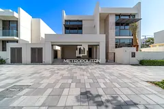 Spacious Villa | Close to Lagoon| Big plot