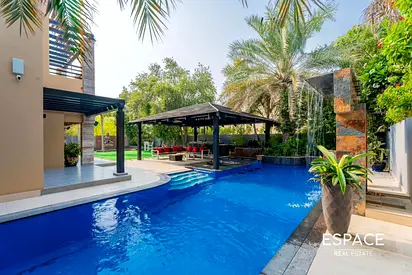 Fully Upgraded | Extended | Large Plot