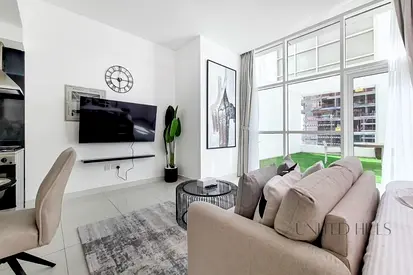 Massive 885 SQFT Studio | Park Central | Heart of Business Bay