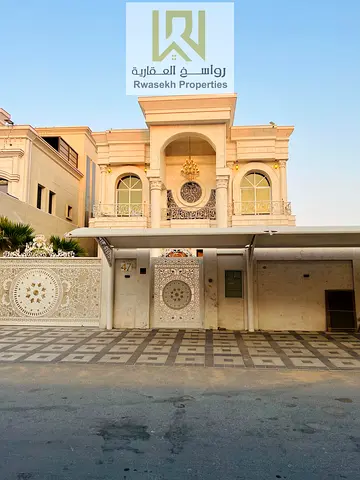 luxury 5 bedroom villa with swimming pool for sale including ac and electricity and water