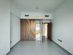 1BHK WITH CENTRAL AC AND GAS WALKING DISTANCE TO METRO CALL NOW