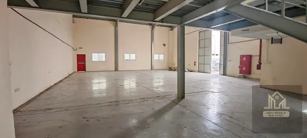 Modern Industrial Warehouse | 5,000 Sq Ft | Mezzanine | Al Saja’a, Sharjah