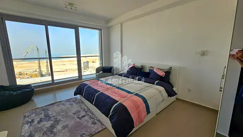 Furnished I Beach access I Tenanted