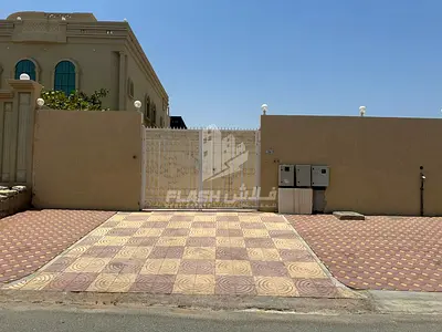 فيلا مميزة للإيجار – الظيت الجنوبي