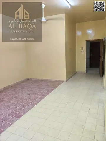 استوديو عمال أنيق ونظيف يتسع لـ 750 شخصًا ||| يتسع لـ 8 و10 أشخاص | شبه جديد | منطقة عجمان الصناعية