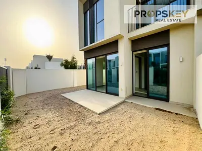 BEST PRICE || CORNER UNIT || NO AGENTS || SINGLE ROW || SERIOUS BUYERS ONLY