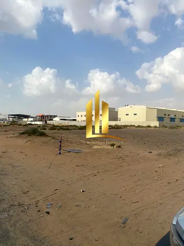 للبيع في الصجعه الصناعيه ارض تملك حر لجميع الجنسيات (39,802 قدم مربع) علي شارع 36 العام