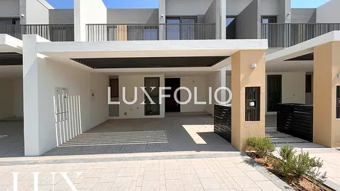 Pool and Park | Light | Vacant | Landscaped