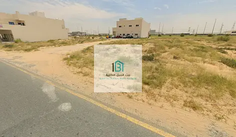 للبيع – أرض تجارية مميزة في السحمة – الشارقة موقع استراتيجي على شارع خورفكان مباشرة مقابل مشروع “مسار”