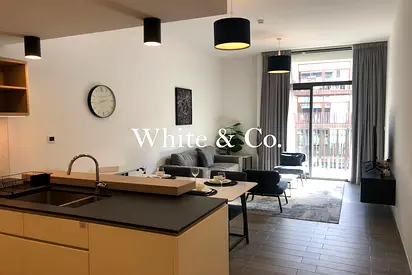 FULLY FURNISHED l 12 CHEQUES l ELEGANT