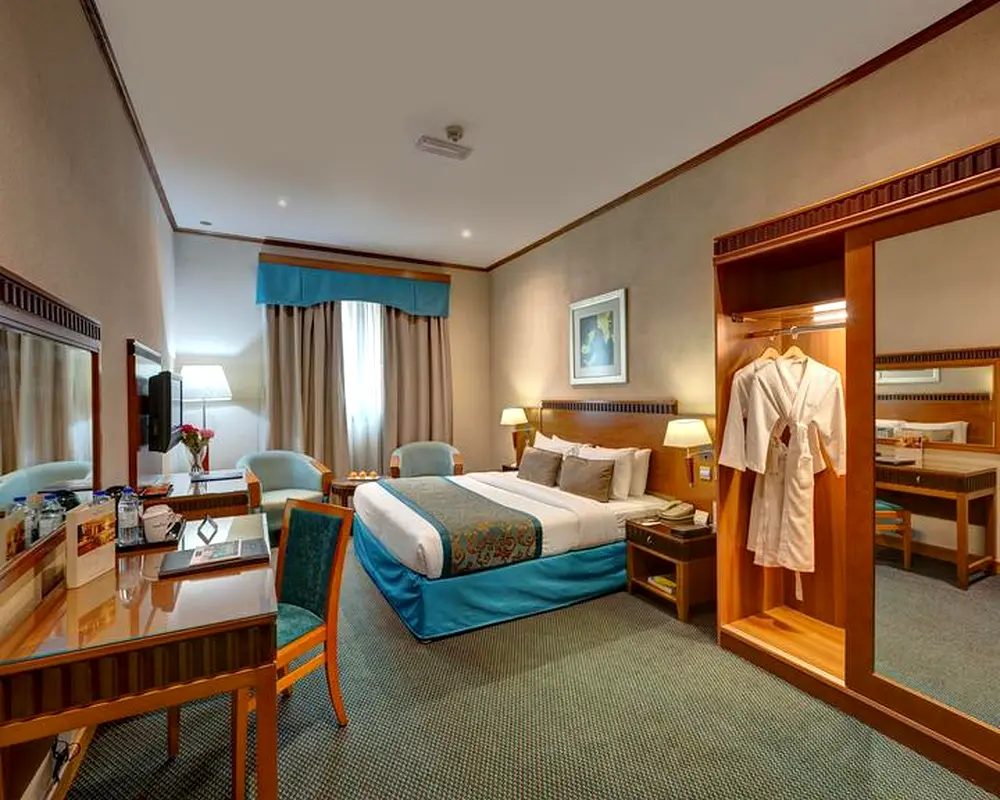 4 STAR Studio@139 DAILY/Free DEWA/WIFI/PARKING/GYM/POOL Hot Offer |