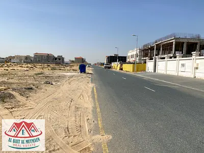 Land on an asphalt street, excellent location