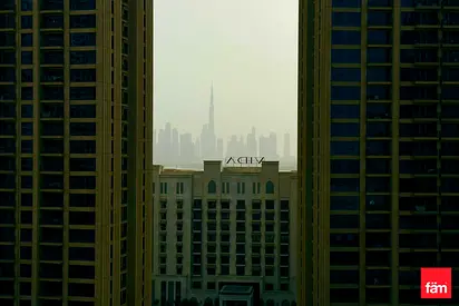 Vacant on transfer| Burj View | Fully Furnished