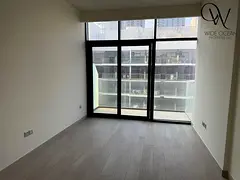 Vacant | High floor | Swimming pool view