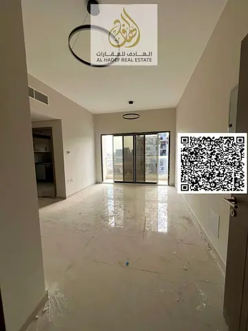 غرفتين وصاله مع 3 حمام مع بلكونه اول ساكن مساحه كبيره جدا تشطيبات سوبر ديلوكس موقع متميز بالجرف 3 قريب من السوق الصيني وقريب من وودليم بارك اسكول وقري