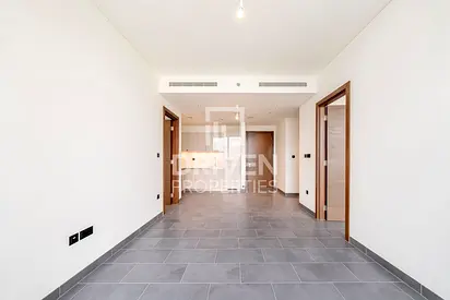 Brand New Unit with Huge Store Room | Low Floor