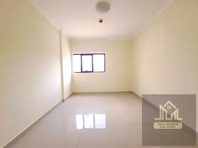 Like New Building !! With parking!! 2Washroom !!