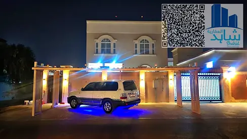 Corner Unit / Master Bedroom / Huge Yard