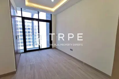 Vacant | Prime Location | Spacious Studio