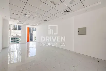 Ready to Move in | Unfurnished Modern Office